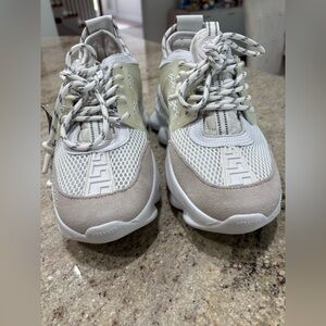 ♥️Versace NWT White and Gray Chain Reaction Sneakers